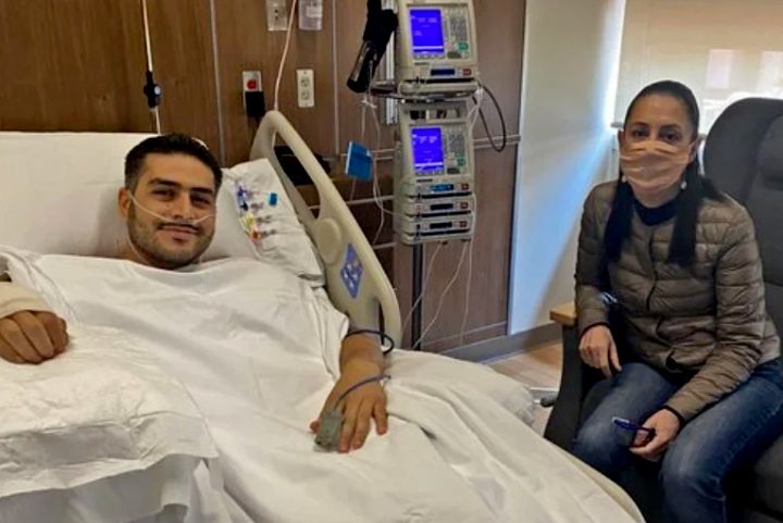 Sheinbaum visita a Omar García Harfuch en el hospital