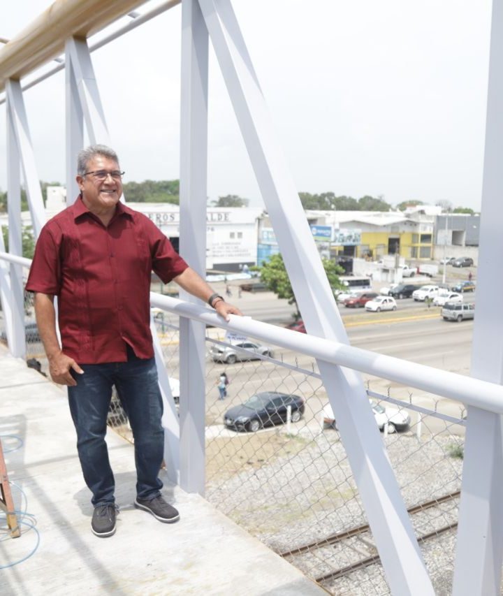 Alcalde de Altamira realiza supervisión por rehabilitación del puente peatonal en “La Morita”