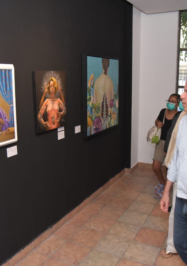Reconoce Chucho Nader el talento de los artistas plásticos locales