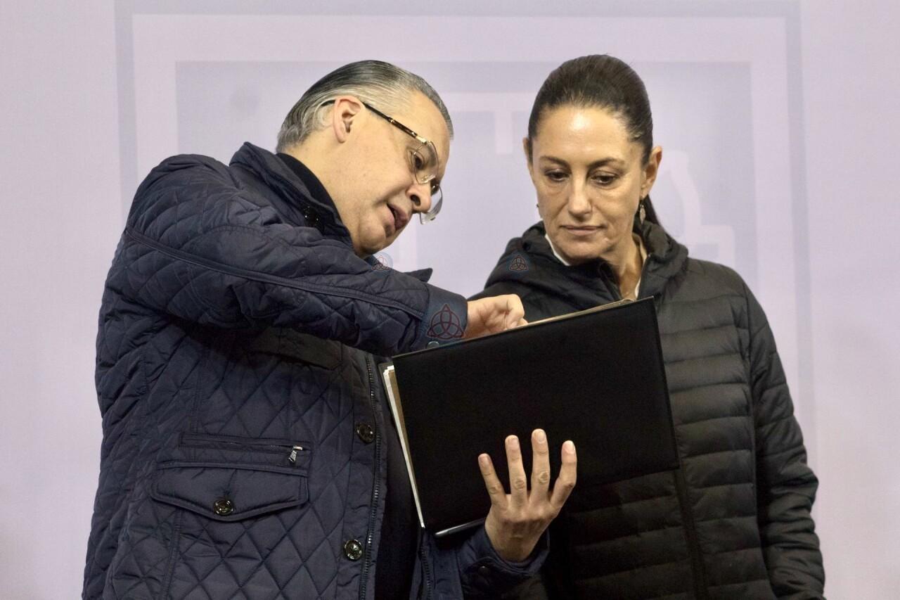 Roberto Fernández González Tesorero de la Federación y Claudia Sheinbaum Pardo Presidenta de México. La Federación alimenta el gasto público de los ayuntamientos.