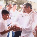 Américo y María acercan servicios gratuitos a familias de González con brigada integral