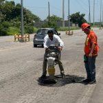 Félix Guillú impulsa bacheo ciudadano y exige soluciones viales