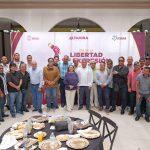 Reconoce Armando Martínez a representantes de medios de comunicación