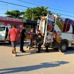 Fuerte choque entre motociclistas deja un joven lesionado
