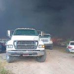 Incendio consume más de 200 vehículos en corralón de Reynosa