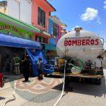 Se incendia dulcería en pleno centro de El Mante; una persona resulta intoxicada