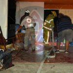 Explosión despierta a vecinos y deja cinco personas heridas